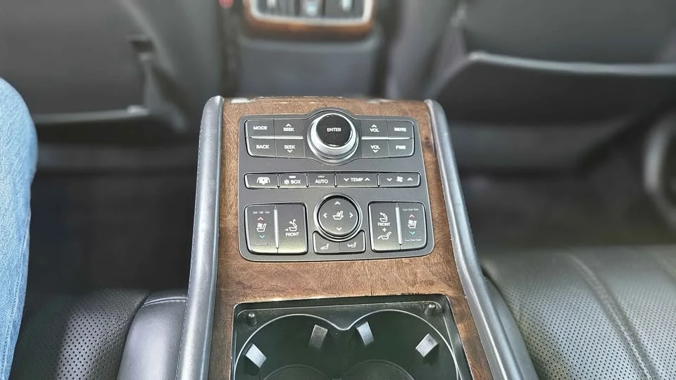2011 Hyundai Equus - Image 20 of 20