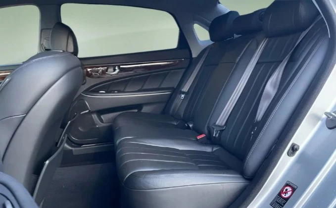 2011 Hyundai Equus - Image 10 of 11