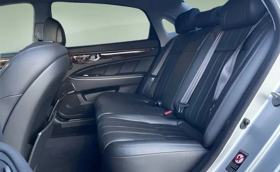 2011 Hyundai Equus - Image 9 of 10