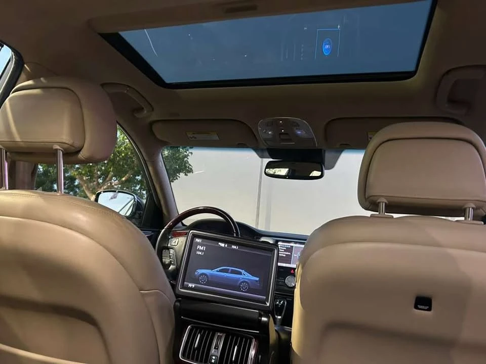 2011 Hyundai Equus - Image 9 of 14