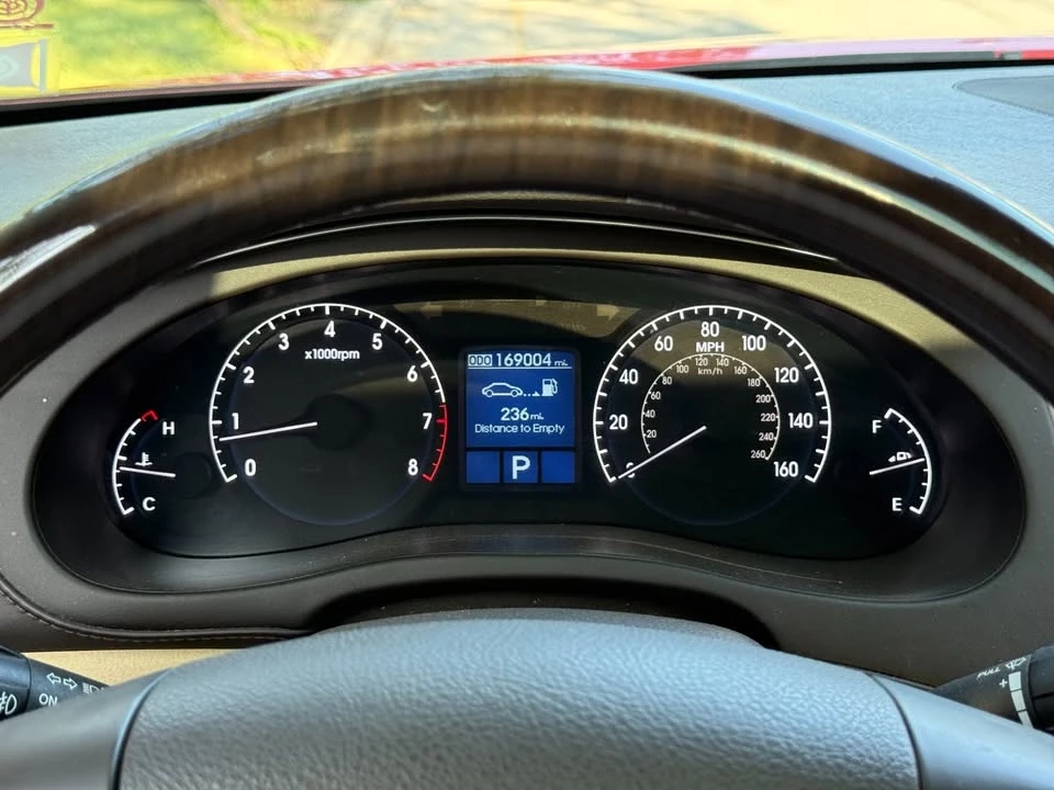 2011 Hyundai Genesis - Image 17 of 17