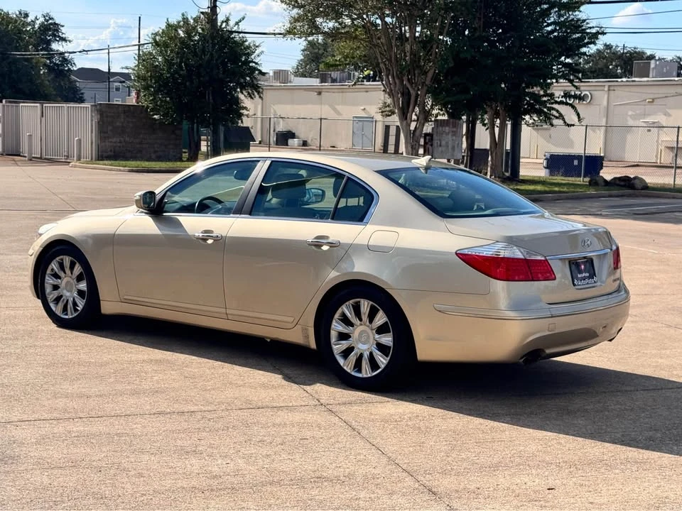 2011 Hyundai Genesis - Image 6 of 20