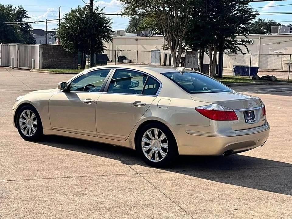 2011 Hyundai Genesis - Image 6 of 20