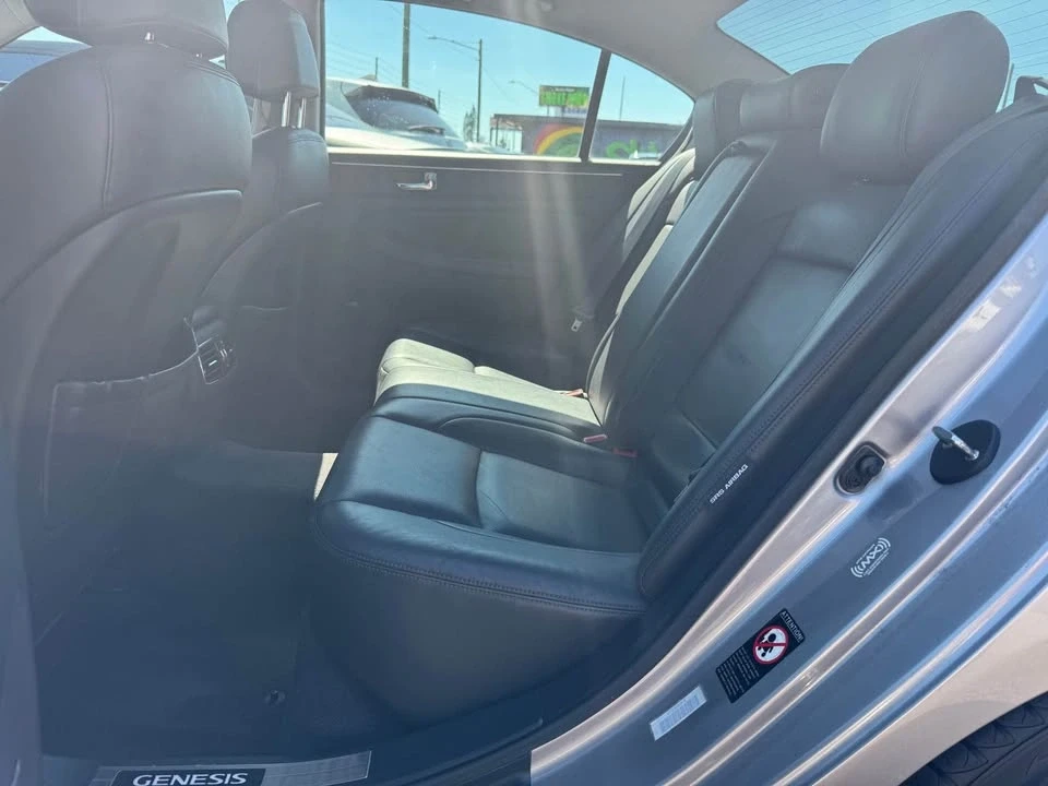 2011 Hyundai Genesis - Image 6 of 10