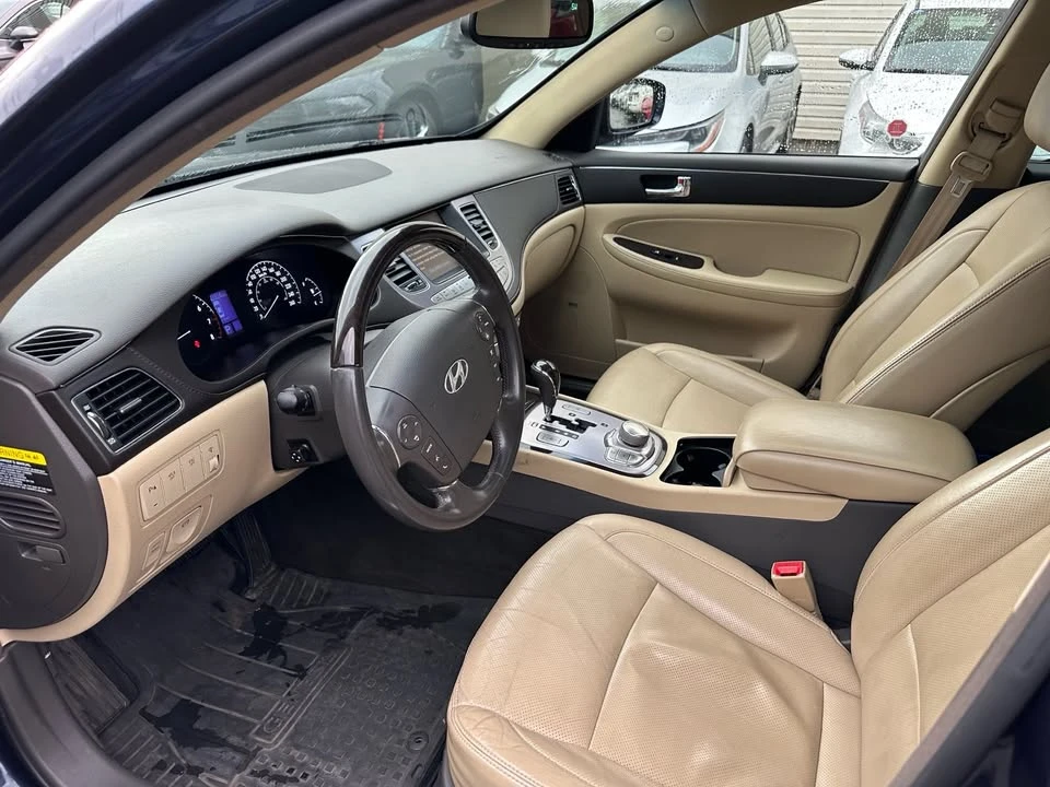 2011 Hyundai Genesis - Image 8 of 11