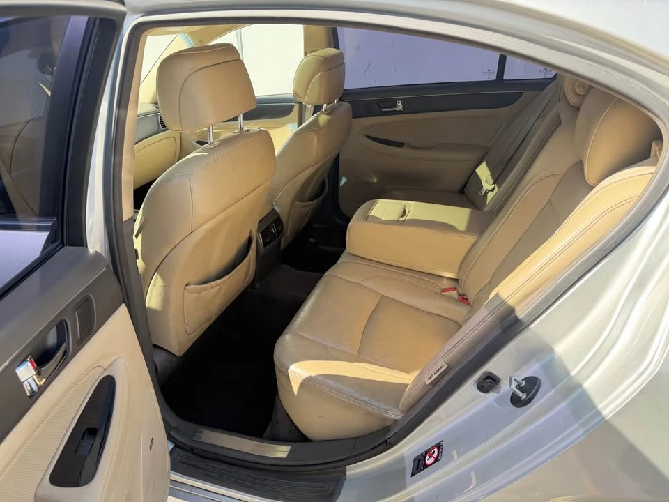 2011 Hyundai Genesis - Image 11 of 11