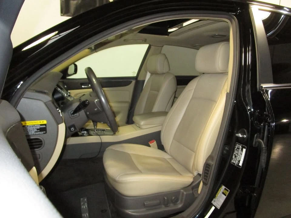 2011 Hyundai Genesis - Image 12 of 18