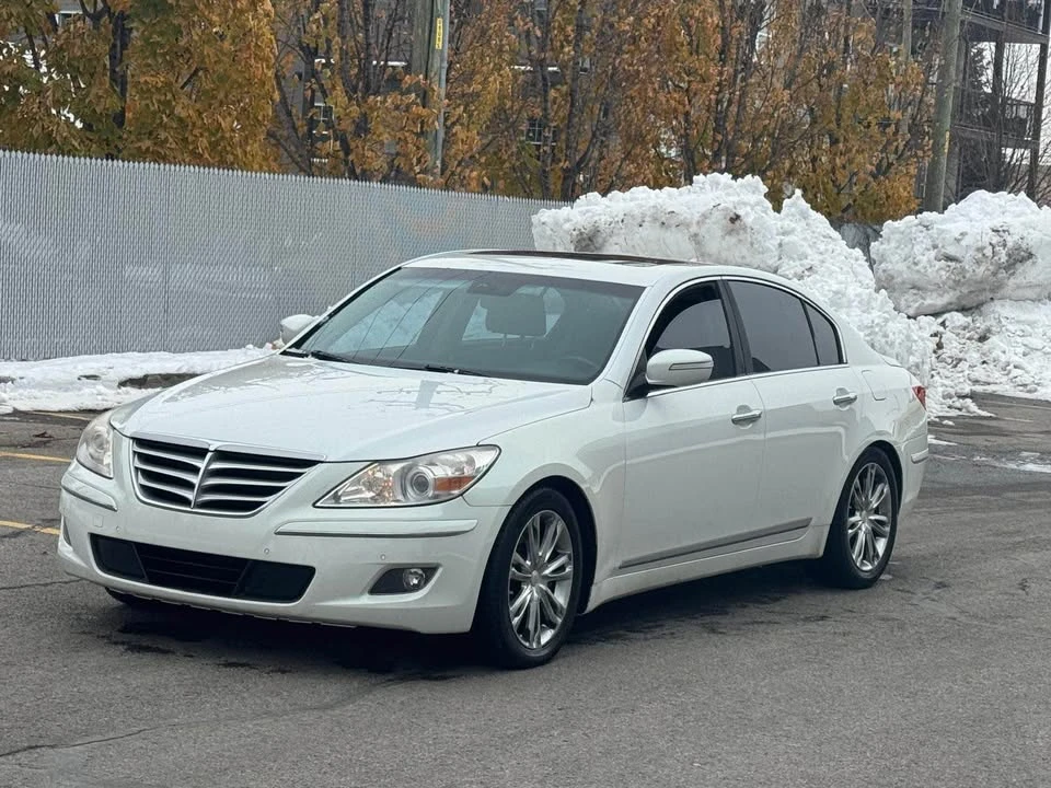 2011 Hyundai Genesis - Image 7 of 17