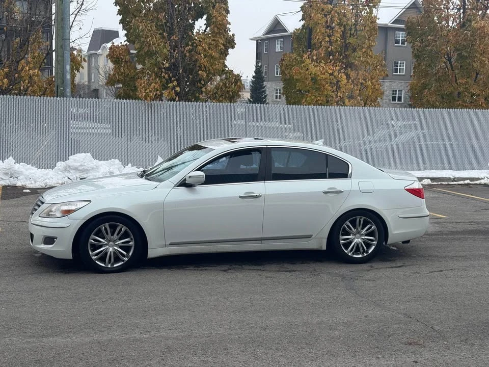 2011 Hyundai Genesis - Image 6 of 17