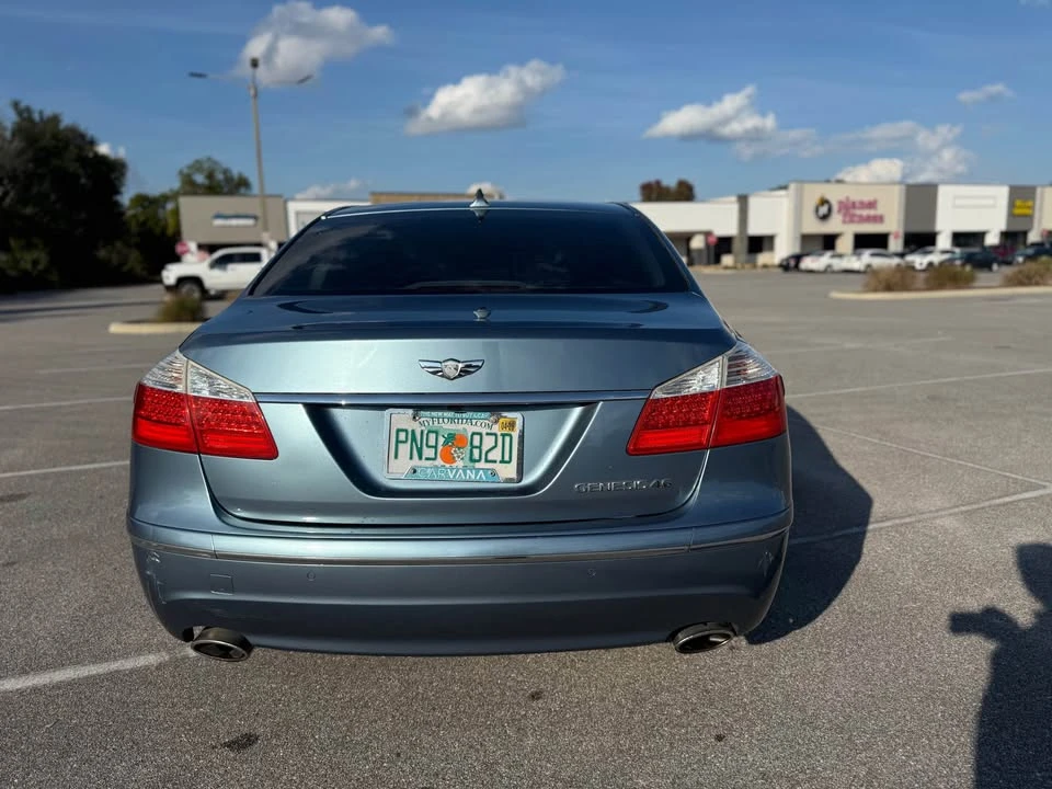 2011 Hyundai Genesis - Image 11 of 14