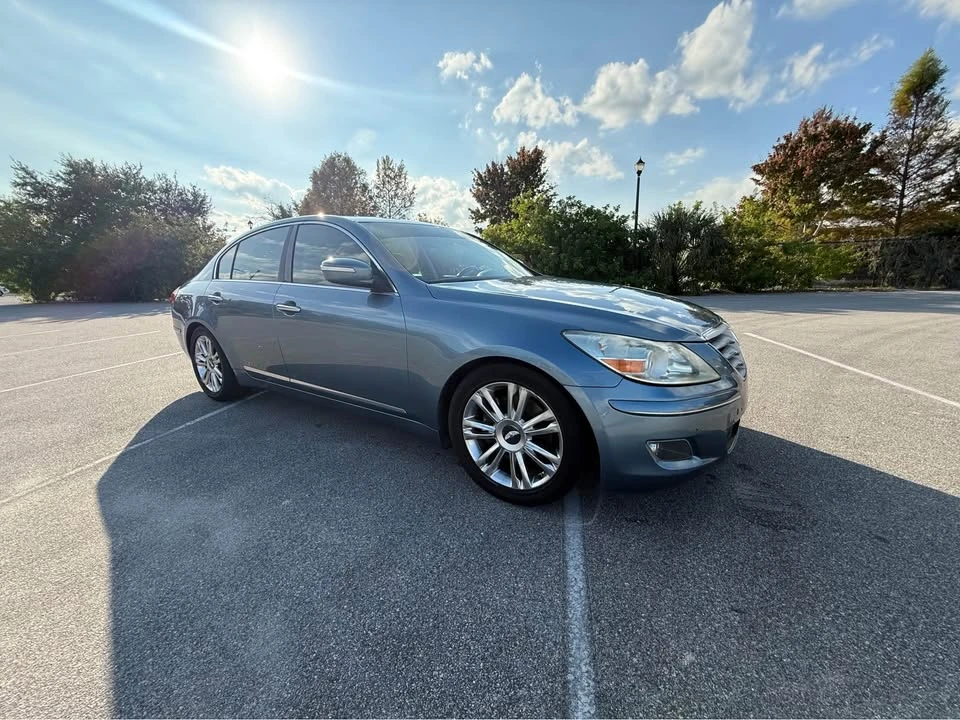 2011 Hyundai Genesis - Image 5 of 14