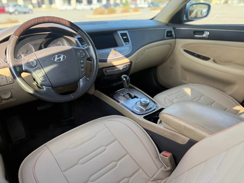 2011 Hyundai Genesis - Image 14 of 14