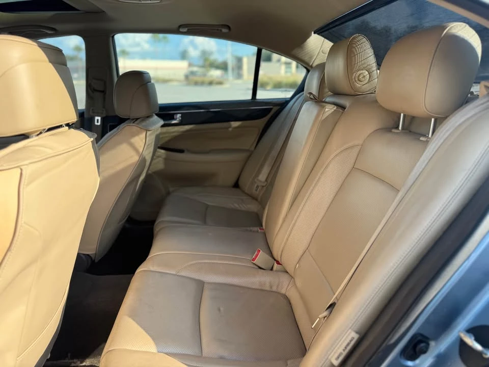 2011 Hyundai Genesis - Image 13 of 14