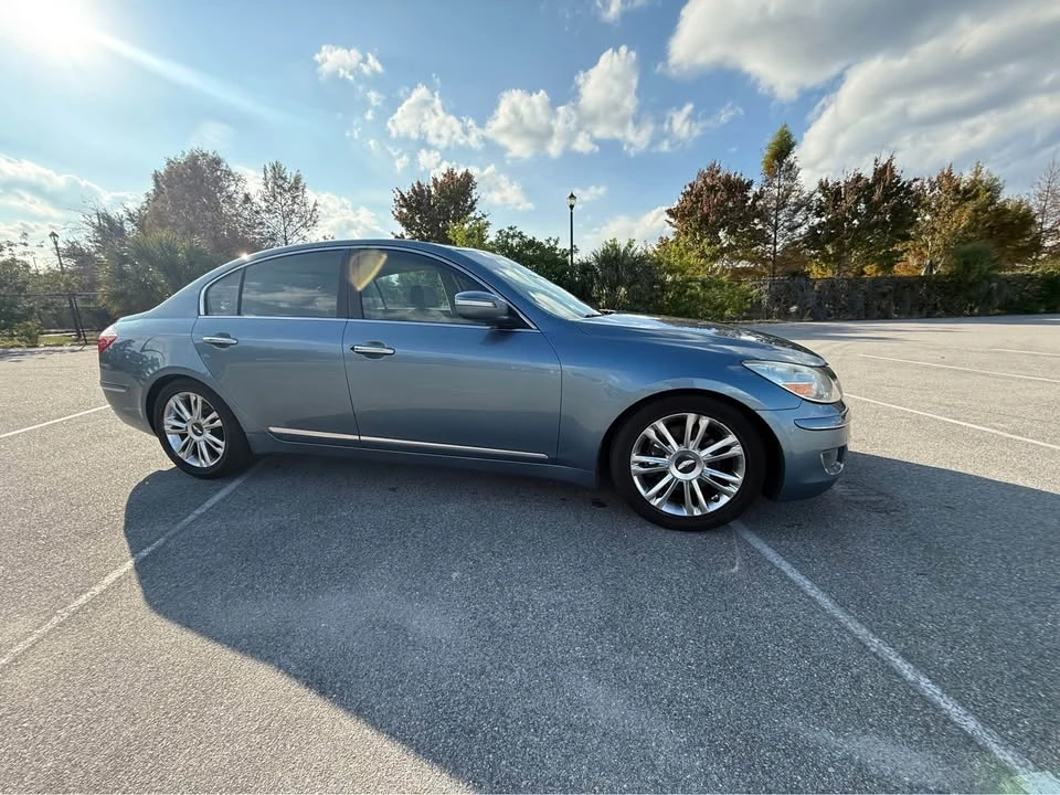 2011 Hyundai Genesis - Image 6 of 14