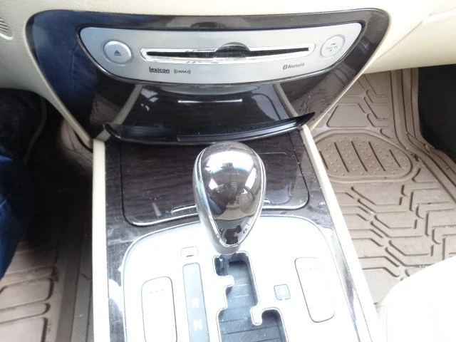 2011 Hyundai Genesis - Image 12 of 20