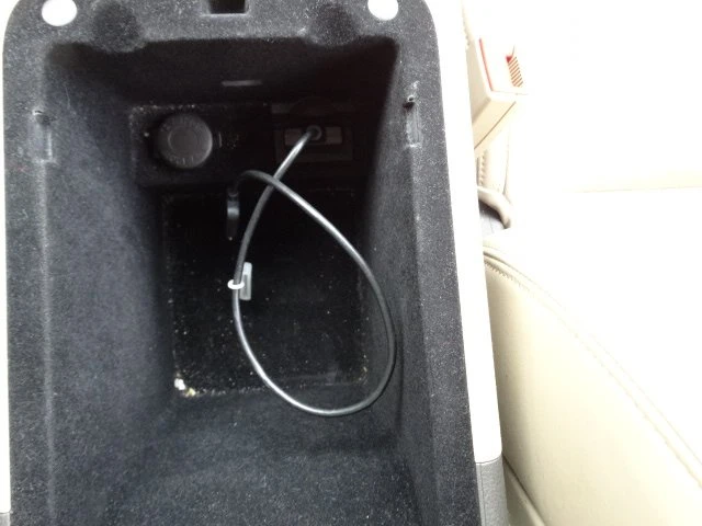 2011 Hyundai Genesis - Image 15 of 20