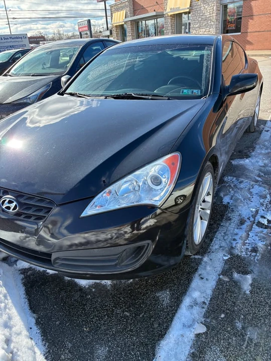 2011 Hyundai Genesis - Image 6 of 11