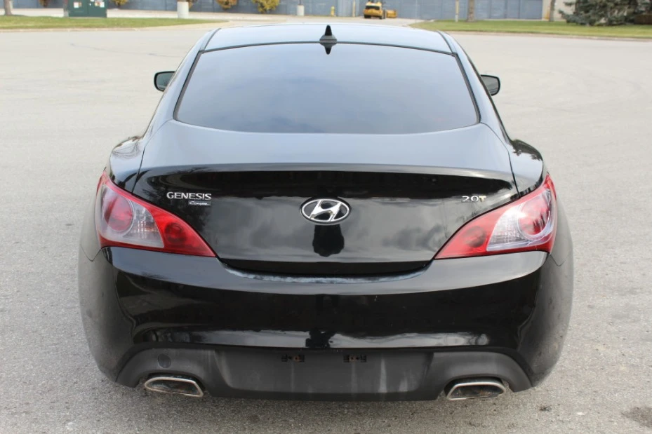 2011 Hyundai Genesis - Image 6 of 15