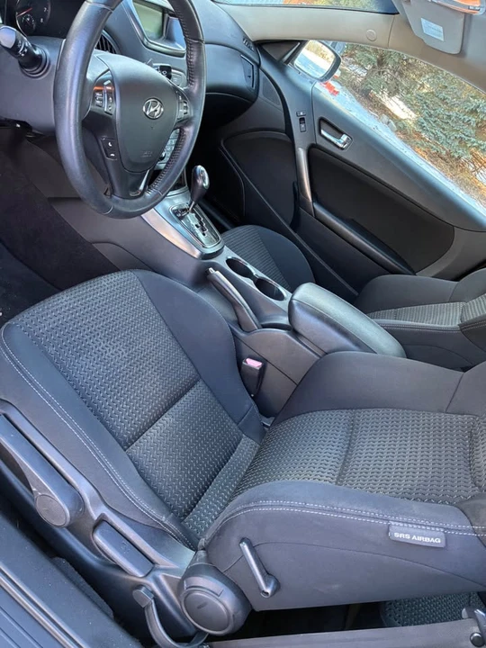 2011 Hyundai Genesis - Image 11 of 11