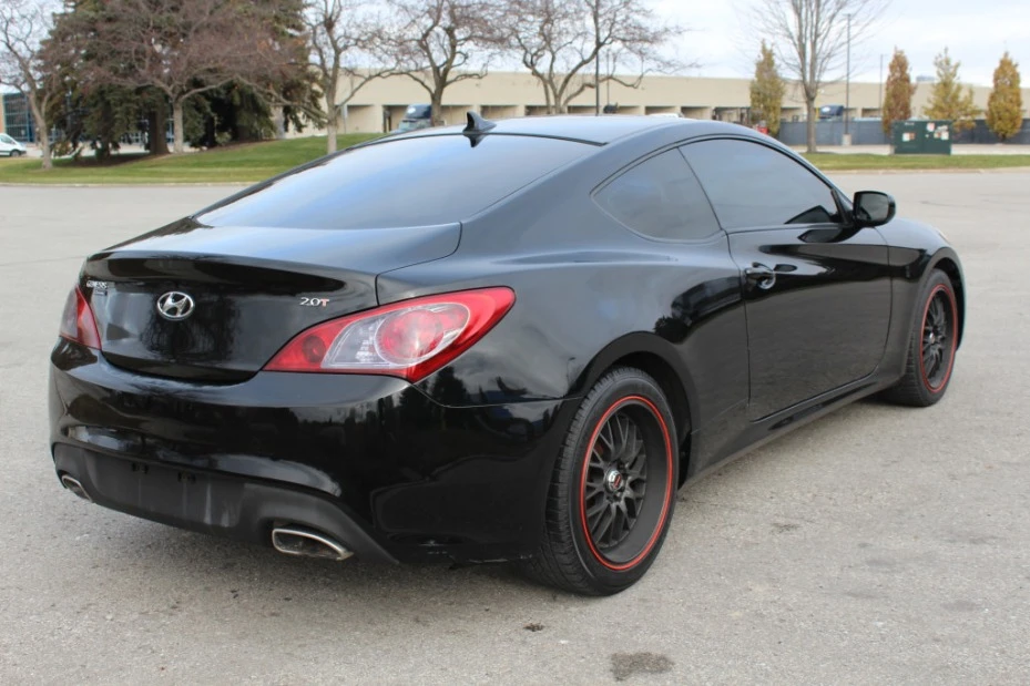 2011 Hyundai Genesis - Image 7 of 15