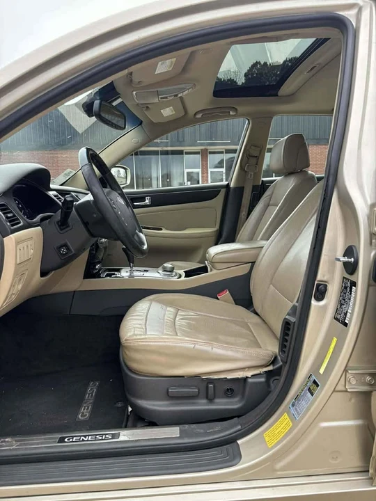 2011 Hyundai Genesis - Image 3 of 9