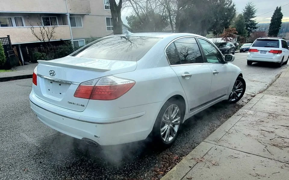 2011 Hyundai Genesis - Image 7 of 20