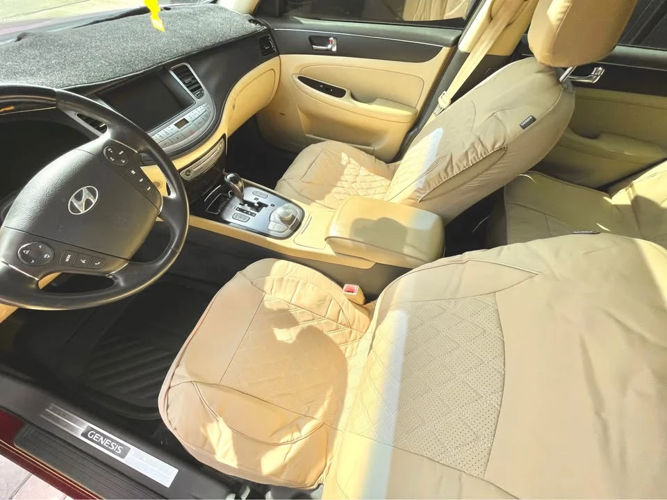 2011 Hyundai Genesis - Image 4 of 9