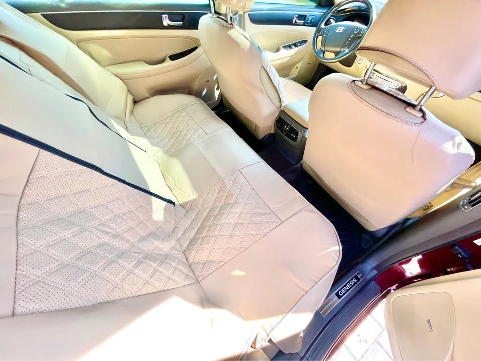 2011 Hyundai Genesis - Image 6 of 9