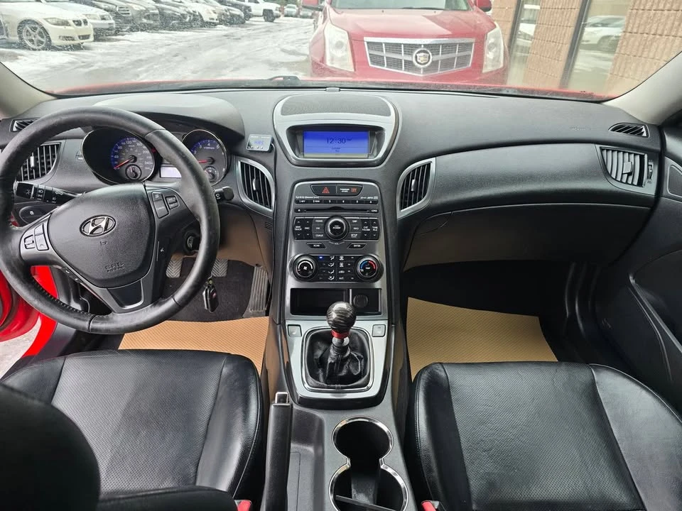 2011 Hyundai Genesis - Image 7 of 15