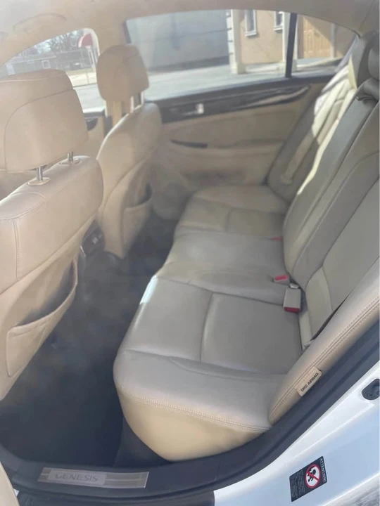 2011 Hyundai Genesis - Image 7 of 9