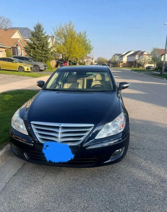 2011 Hyundai Genesis - Image 11 of 14