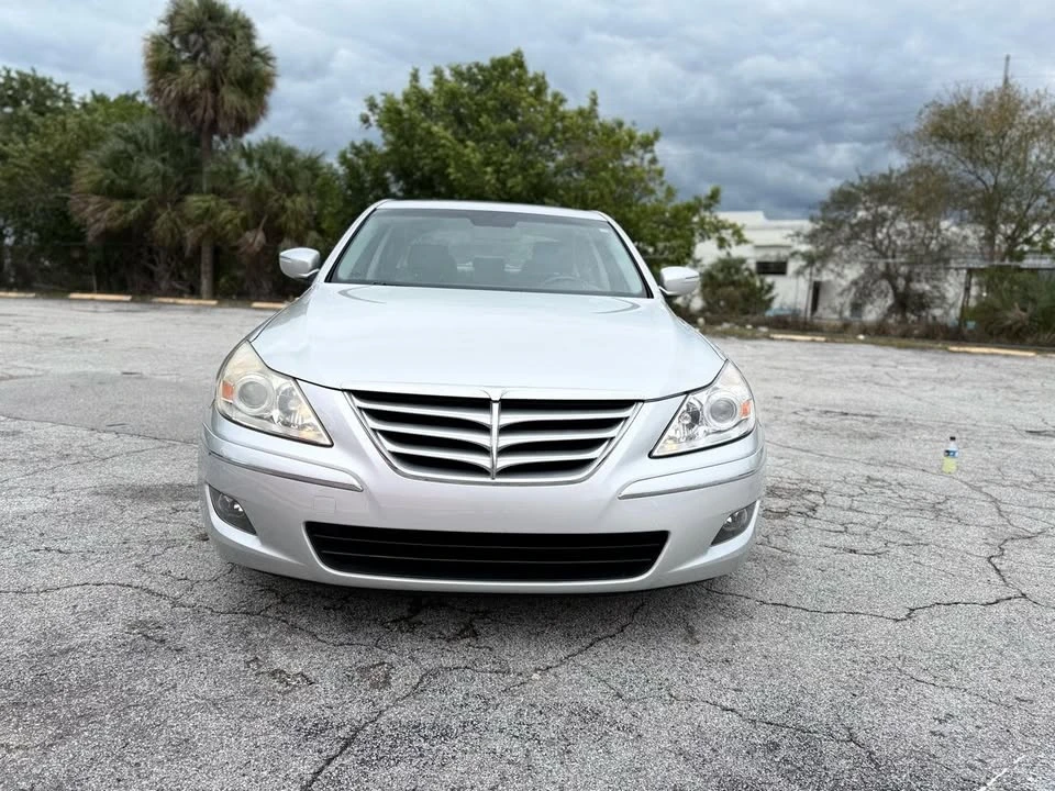2011 Hyundai Genesis - Image 8 of 19