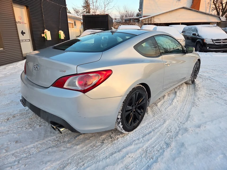2011 Hyundai Genesis - Image 8 of 20