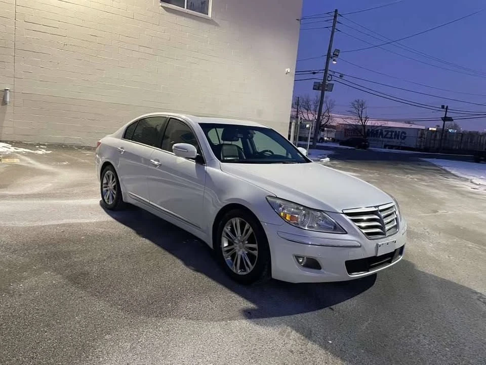 2011 Hyundai Genesis - Image 2 of 20