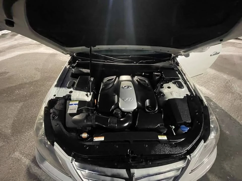 2011 Hyundai Genesis - Image 20 of 20