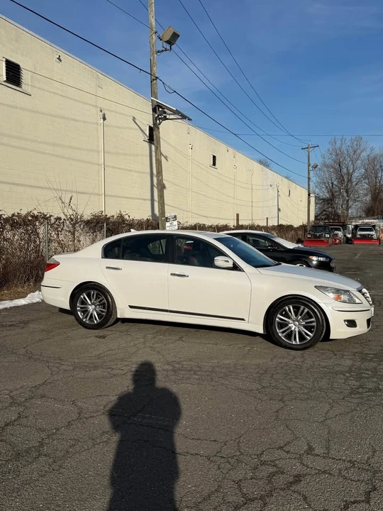 2011 Hyundai Genesis - Image 5 of 20