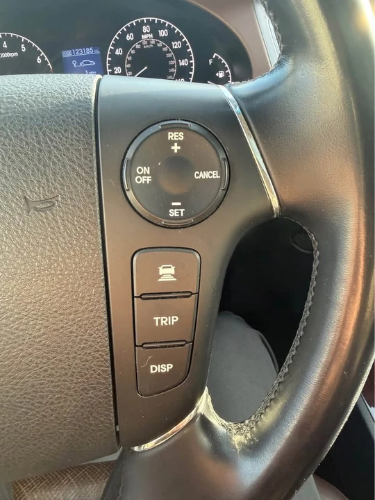 2011 Hyundai Genesis - Image 15 of 20