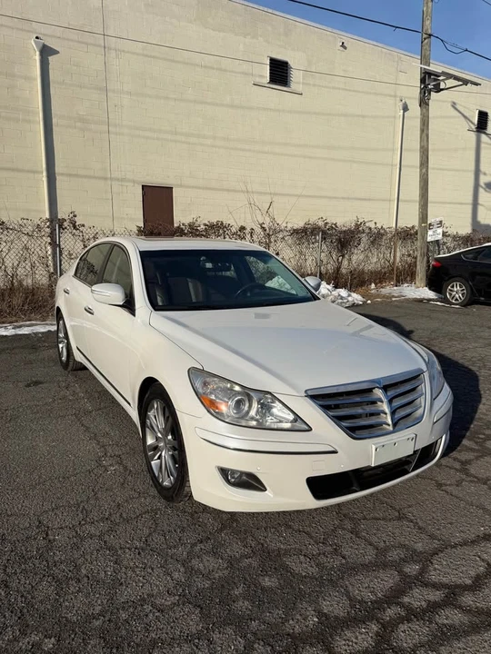 2011 Hyundai Genesis - Image 3 of 20