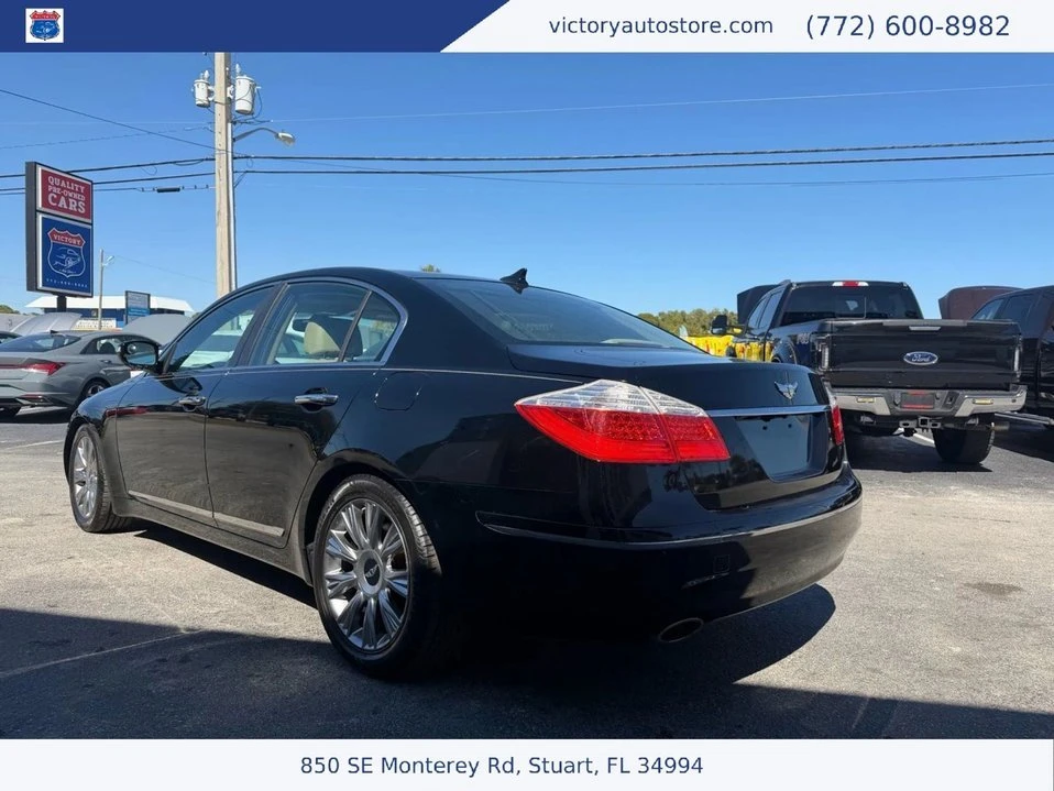 2011 Hyundai Genesis - Image 7 of 20