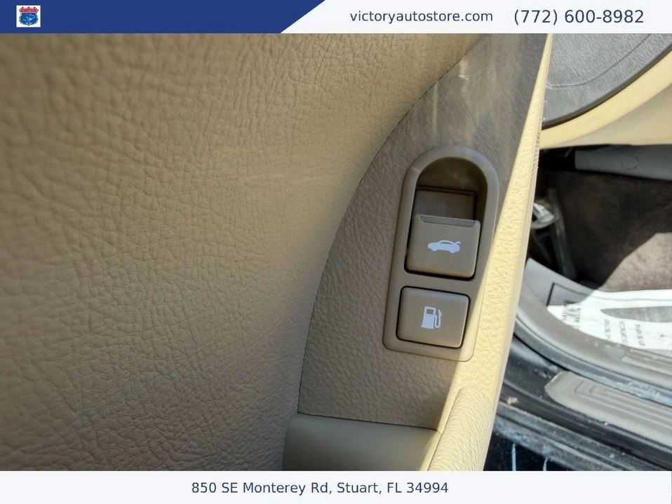 2011 Hyundai Genesis - Image 15 of 20