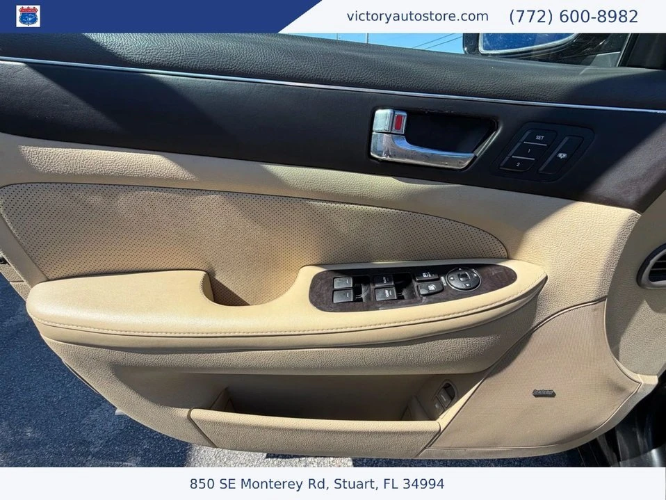 2011 Hyundai Genesis - Image 12 of 20