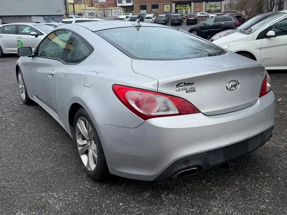 2011 Hyundai Genesis Coupe - Image 7 of 17