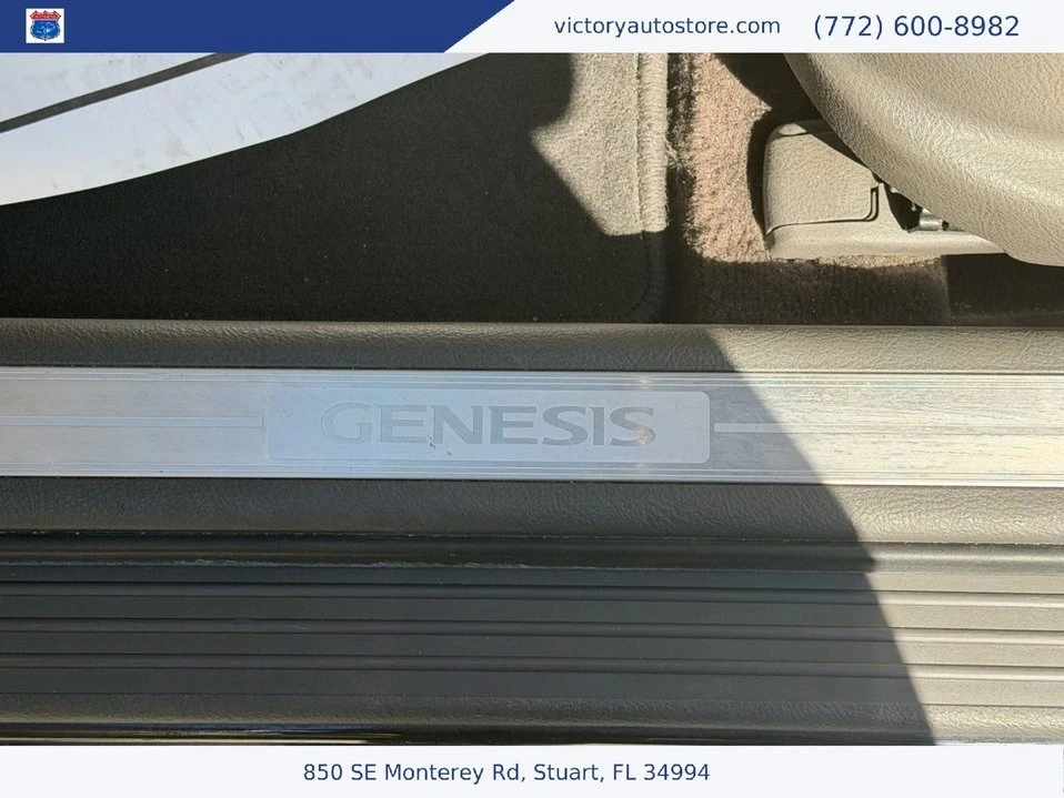 2011 Hyundai Genesis - Image 19 of 20