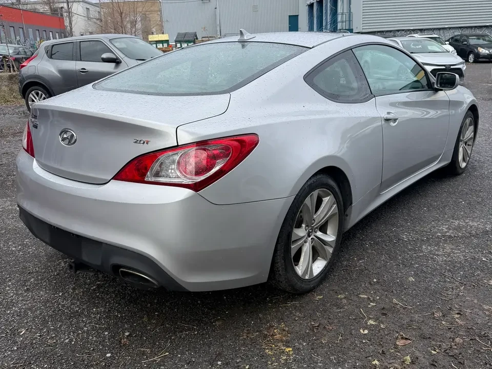 2011 Hyundai Genesis Coupe - Image 5 of 17