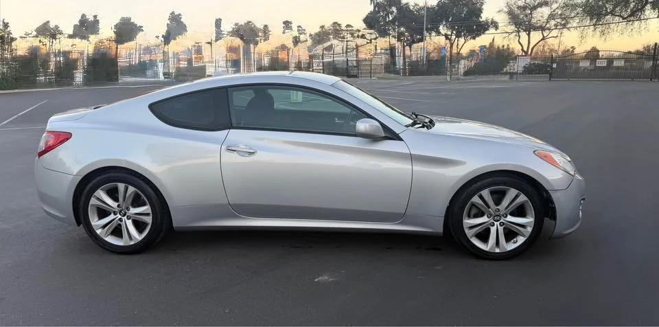 2011 Hyundai Genesis Coupe - Image 7 of 13