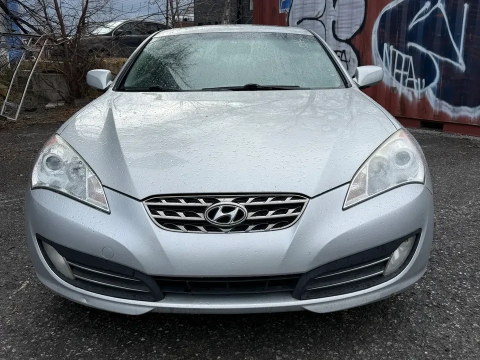 2011 Hyundai Genesis Coupe - Image 2 of 17
