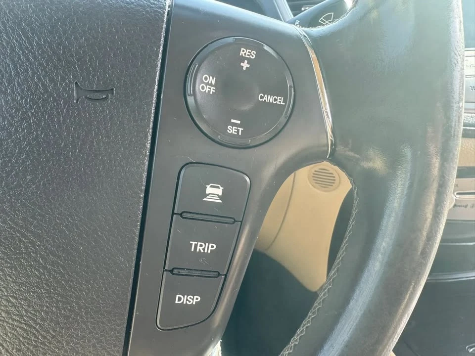 2011 Hyundai Genesis - Image 19 of 20