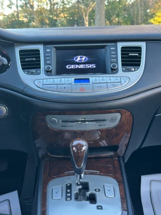 2011 Hyundai Genesis - Image 20 of 20