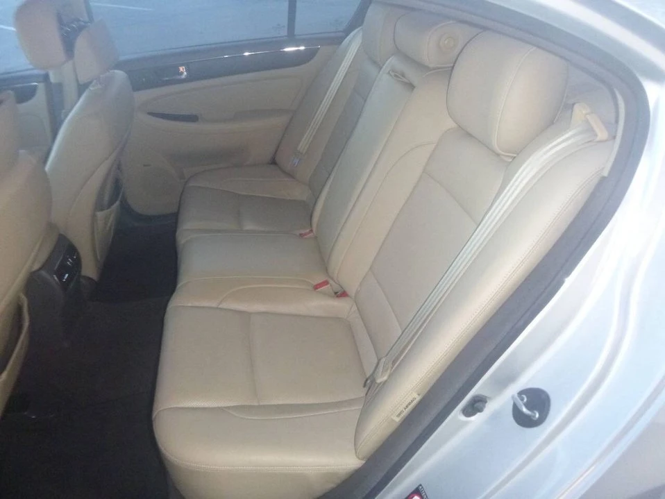 2011 Hyundai Genesis - Image 19 of 20