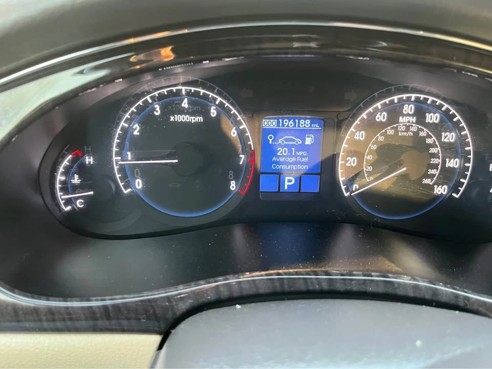 2011 Hyundai Genesis - Image 4 of 7